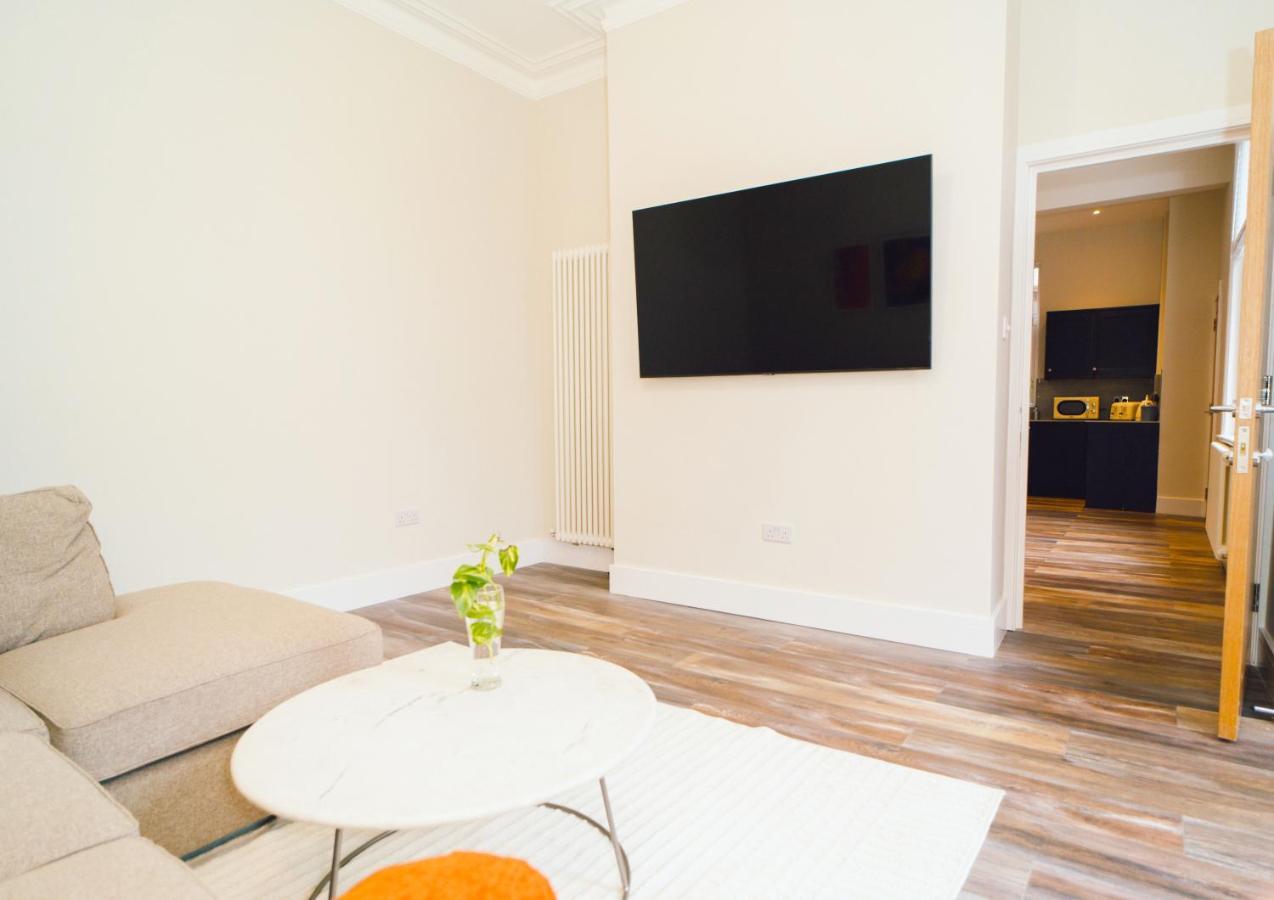 The Milkmans Residence Bournemouth Bagian luar foto